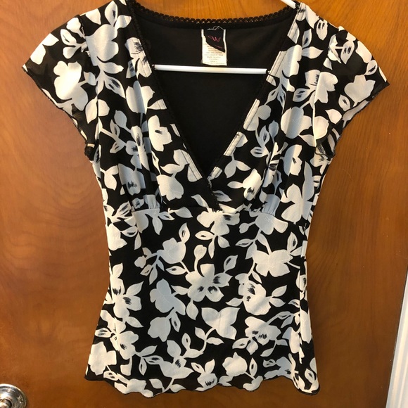 Wrapper Tops - Women's black and white flowered blouse, size S
